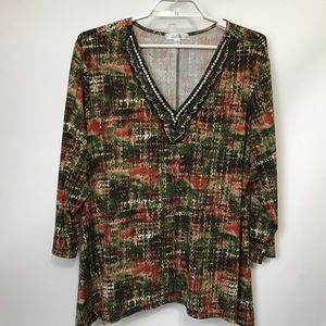 Soleillee  Woman’s  Embellished Tunic V-Neck Size 1X‎